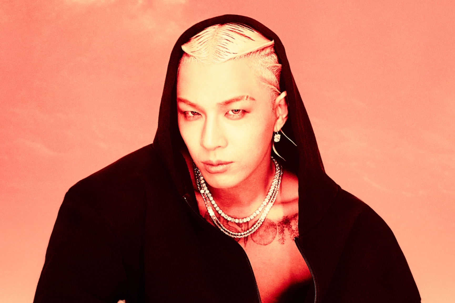 تايونغ من BIGBANG يضاعف مبيعات أسبوعه الأول ثلاث مرات مع ألبوم QUINTESSENCE