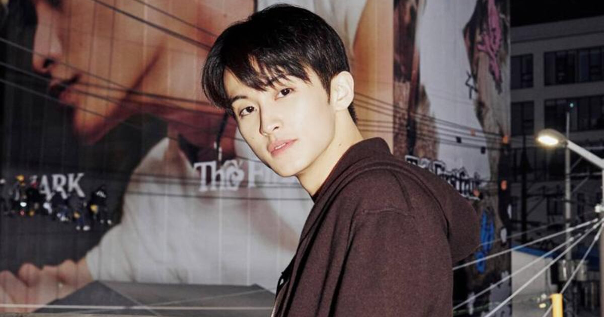 مستخدم إنترنت يدّعي لقاءً "مزعجاً" مع مارك (Mark) من NCT في نيويورك ويثير ردود فعل غاضبة