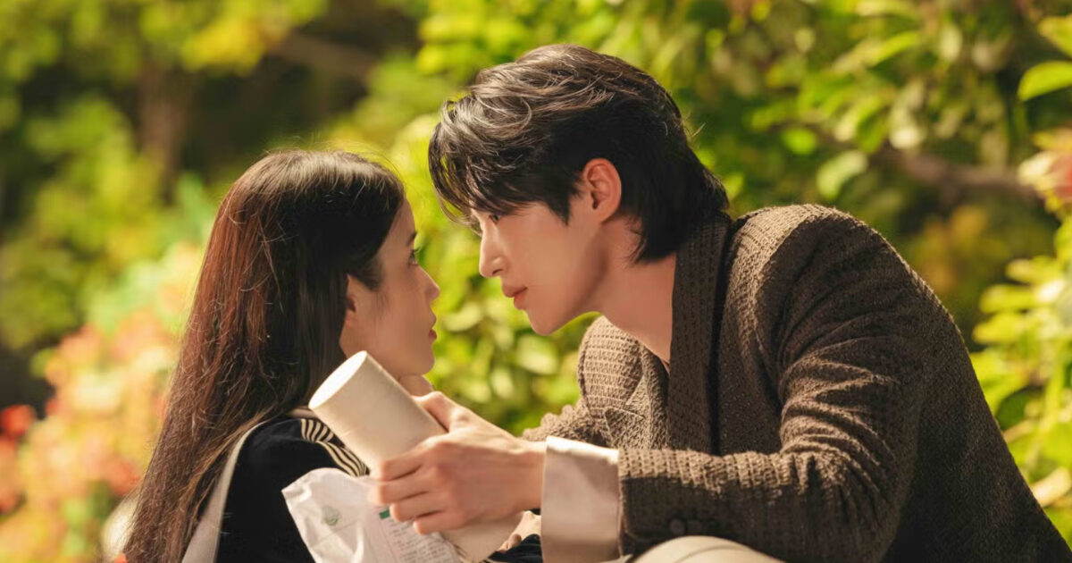 إعادة تداول مقابلة قديمة لـ آيو (IU) وبيون وو سوك (Byeon Woo Seok) حول Perfect Crown تثير ردود فعل غاضبة