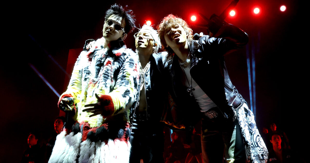 تايانغ من BIGBANG يكشف بصراحة رأيه في عرض ديسونغ الأسطوري في مهرجان كوتشيلا