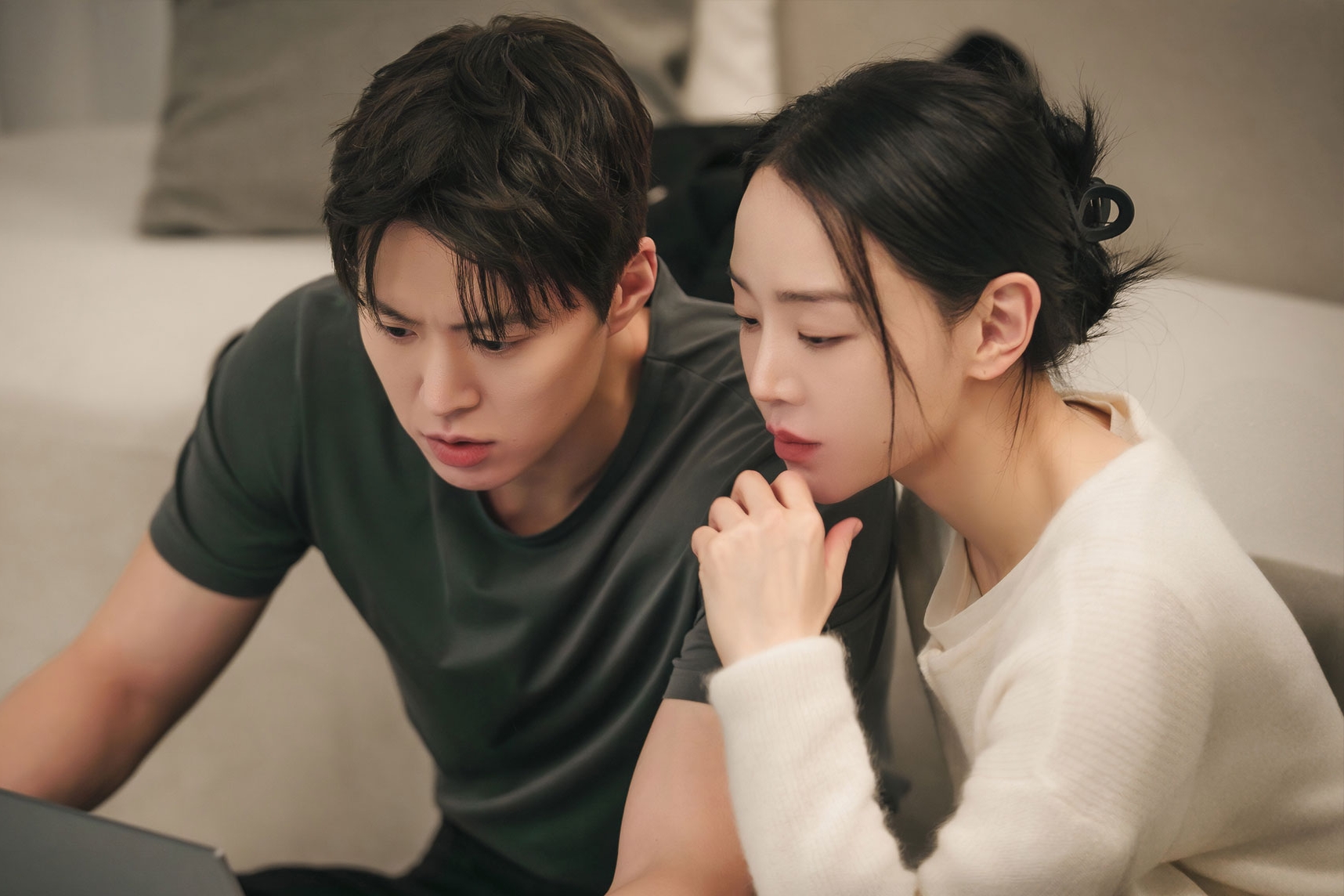 شين هاي سون (Shin Hae Sun) وغونغ ميونغ (Gong Myoung) ثنائي مكتبي ساحر في مسلسل Filing for Love