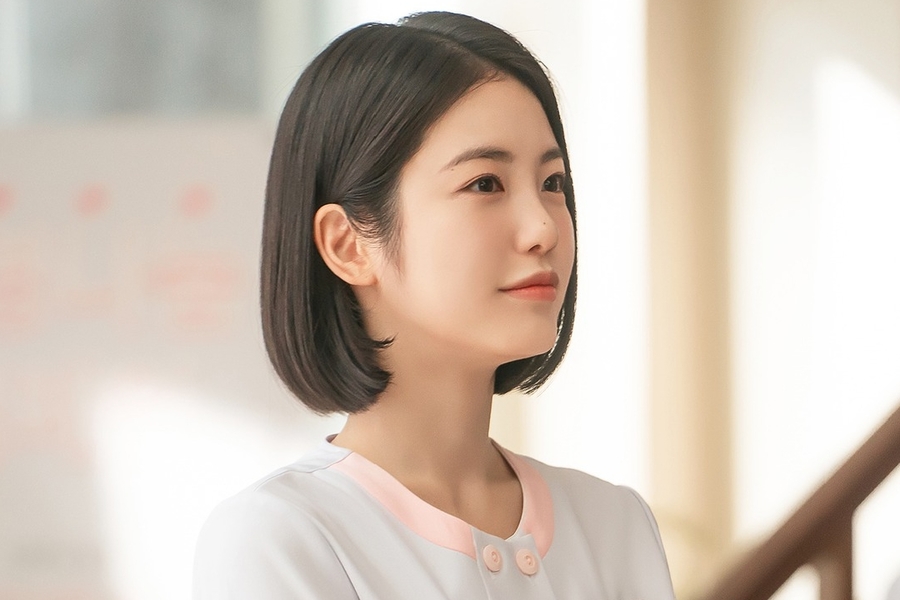 شين يي إيون (Shin Ye Eun) تتحوّل إلى ممرضة حنونة تخفي سرّاً في مسلسل Doctor on the Edge